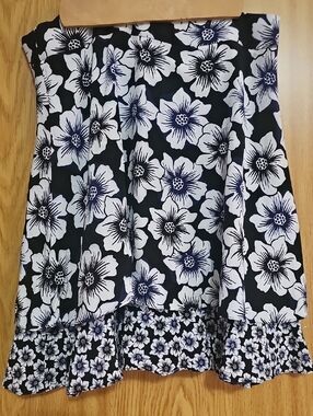 kate spade Black and White Floral A-Line Skirt with Ruffle Hem